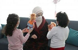 Emine Erdoğan’dan Sevgi Evleri’nde yaşayan çocuklara...