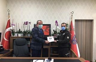 Emniyet Müdürü Mustafa Aydın başarılı bekçileri...