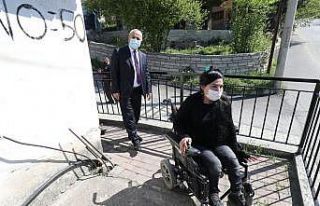 Engelli vatandaşın sorununa belediye ekiplerinden...