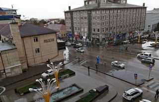 Erzurum’da aniden bastıran dolu yağışı vatandaşları...