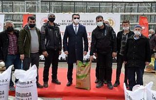 Erzurum’da çiftçilere yem bitkisi tohumu dağıtıldı