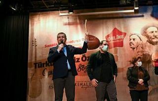 Esenyurt Belediyesi’nden sanatçılara destek