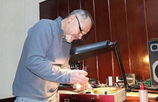 Eski pikaplar arasında kızıyla birlikte avukatlık...