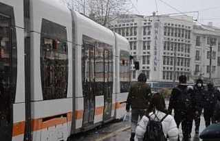 Eskişehir’de nisan ayında kar şaşkınlığı