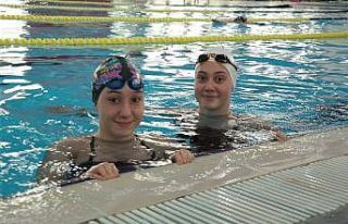Eskişehir’in rekortmen yüzücüleri Sudem Denizli...