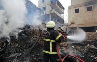 Evi yanan vatandaşlar gün ağarınca karşılaştığı...