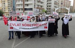 Evladını terörün elinden kurtarmak isteyen bir...