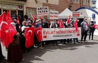 Evlat nöbetindeki baba Biçer: "HDP ve PKK’nın...