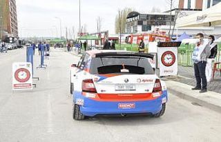 "Evofone ESOK Rallisi" için araçlar servis...