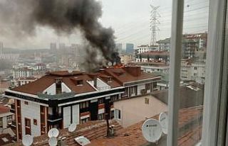 Eyüpsultan’da korkutan çatı yangını