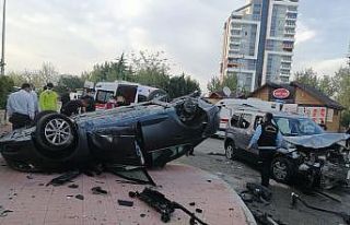 Feci kaza güvenlik kamerasına yansıdı