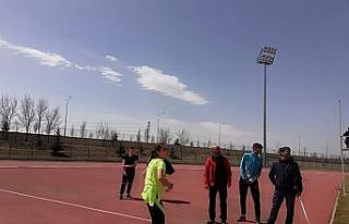 Festival havasında koştular