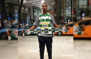 Frutti Extra Bursaspor, Kenneth Kadji ile yollarını...