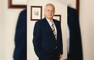 Galatasaray’da Eşref Hamamcıoğlu başkan adaylığını...
