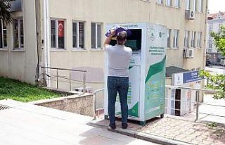 Gaziosmanpaşa’daki 2. el atık elbiseler, Afrika’da...