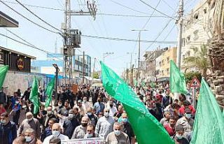 Gazze’de genel seçimlerin ertelemesine karşı...