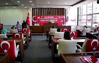 Geçen yıl balkonlarda, bu yıl mecliste