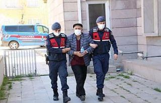 Gelini ve birlikte yakaladığı şahsı öldüren...