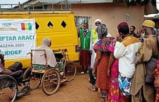 Gine’de her gün 2 bin 500 kişilik iftar yemeği...