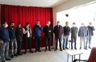 Göçmenleri ararken kendilerini kaçak kumar partisinin...