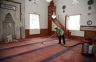 Gölbaşı’nda hijyen çalışmaları tam gaz sürüyor