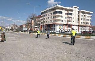 Gölbaşı’nda kısıtlamayı ihlal eden 350 kişiye...