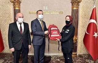 Gümüşhane’de okullara afet çantası dağıtıldı