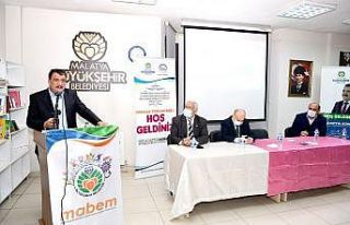 Gürkan, Melekababa sakinleriyle bir araya geldi