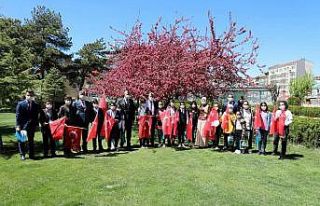 Gürpınar Belediyesi Çocuk Meclisi üyelerinden...