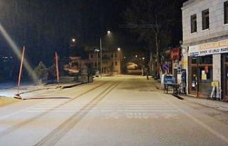 Güzelyurt’u kar yağışı beyaza bürüdü