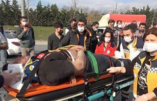 Hafriyat kamyonu ile otomobil çarpıştı: 1 yaralı