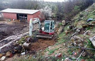 Halitpaşa Mahallesinde 2 kilometrelik dere temizlendi