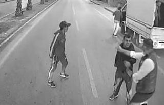 Halk otobüsü şoförünü bıçakla tehdit eden...
