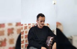 Hastaneden firar ederken camdan atlayan kişi yaşamına...