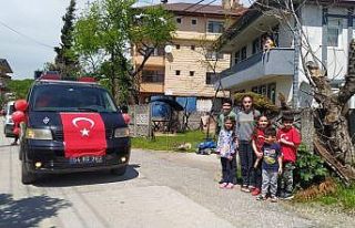 Hendek’te 23 Nisan coşkusu evlere taşındı