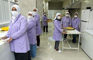 Hepsinin farklı bir hikayesi var, buradaki kadınlar...