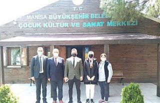 Her şey çocukların en iyi eğitimi alması için