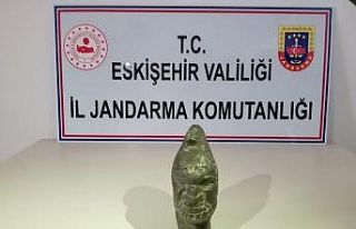 Hitit dönemine ait heykeli satmak isterken jandarmaya...