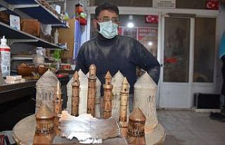 Hobi olarak başladı, şimdi tarihi yapıların maketini...