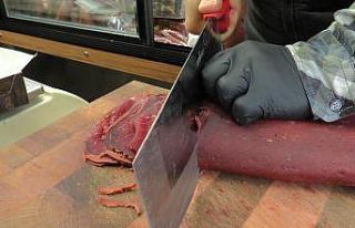 İftar sofrasının vazgeçilmezi pastırma bu yıl...