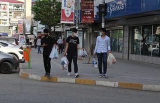Iğdır’da vaka sayılarının düşmesi vatandaşları...