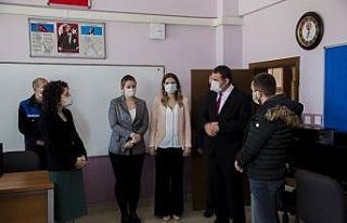 İGÜ köy okullarına teknoloji sınıfı kurdu