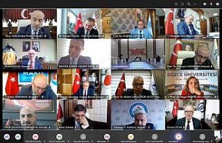 İhtisaslaşan üniversitelerin rektörleri YÖK Başkanı...