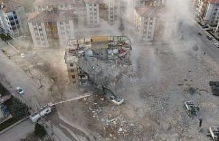 İki depremde 16 bin 773 yapı ağır hasar aldı,...