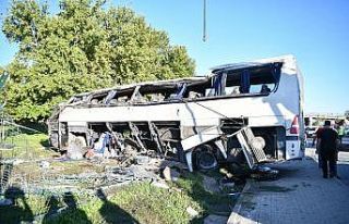 İki kişinin hayatını kaybettiği otobüs kazası...