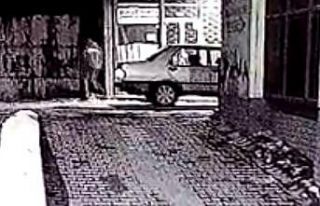 İki kişinin zor kaldırdığı demir tezgahı, hırsız...