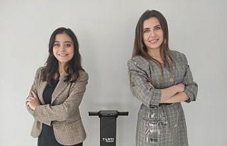 İki kız arkadaşın ilkokuldan ortaklığa uzanan...