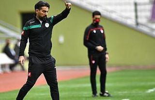 İlhan Palut: “Maçın başından sonuna kadar oyun...
