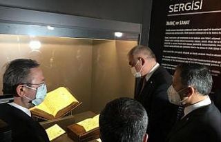 “İnanç ve Sanat” sergisi Bakan Ersoy’un katılımıyla...