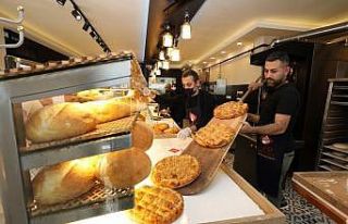 İnegöl Belediyesi’nden askıda 20 bin pide